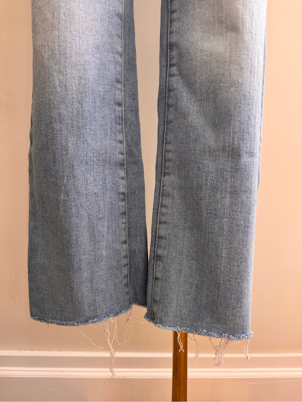 DL1961 Mara Straight Mid Rise Instasculpt Ankle Jeans | Fountain Wash | Size 26 - Picture 5 of 14